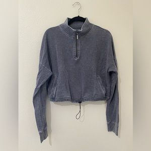 Cropped sweatshirt